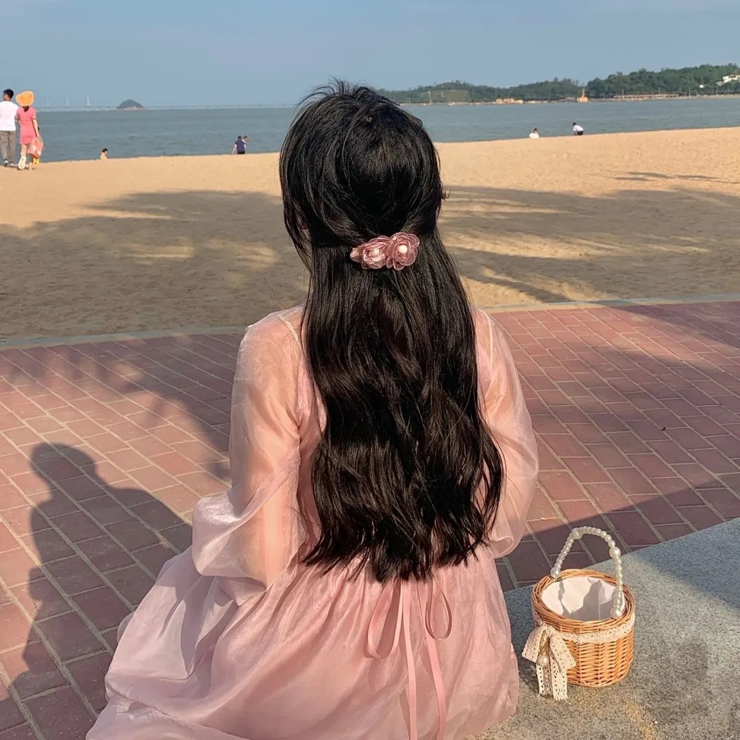 靓妹有难